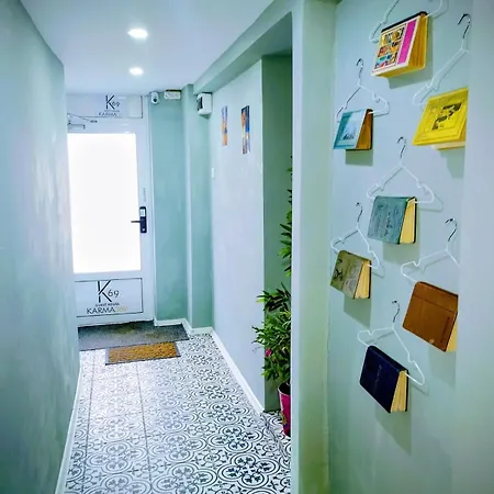 Hostel 4 Karma369 *